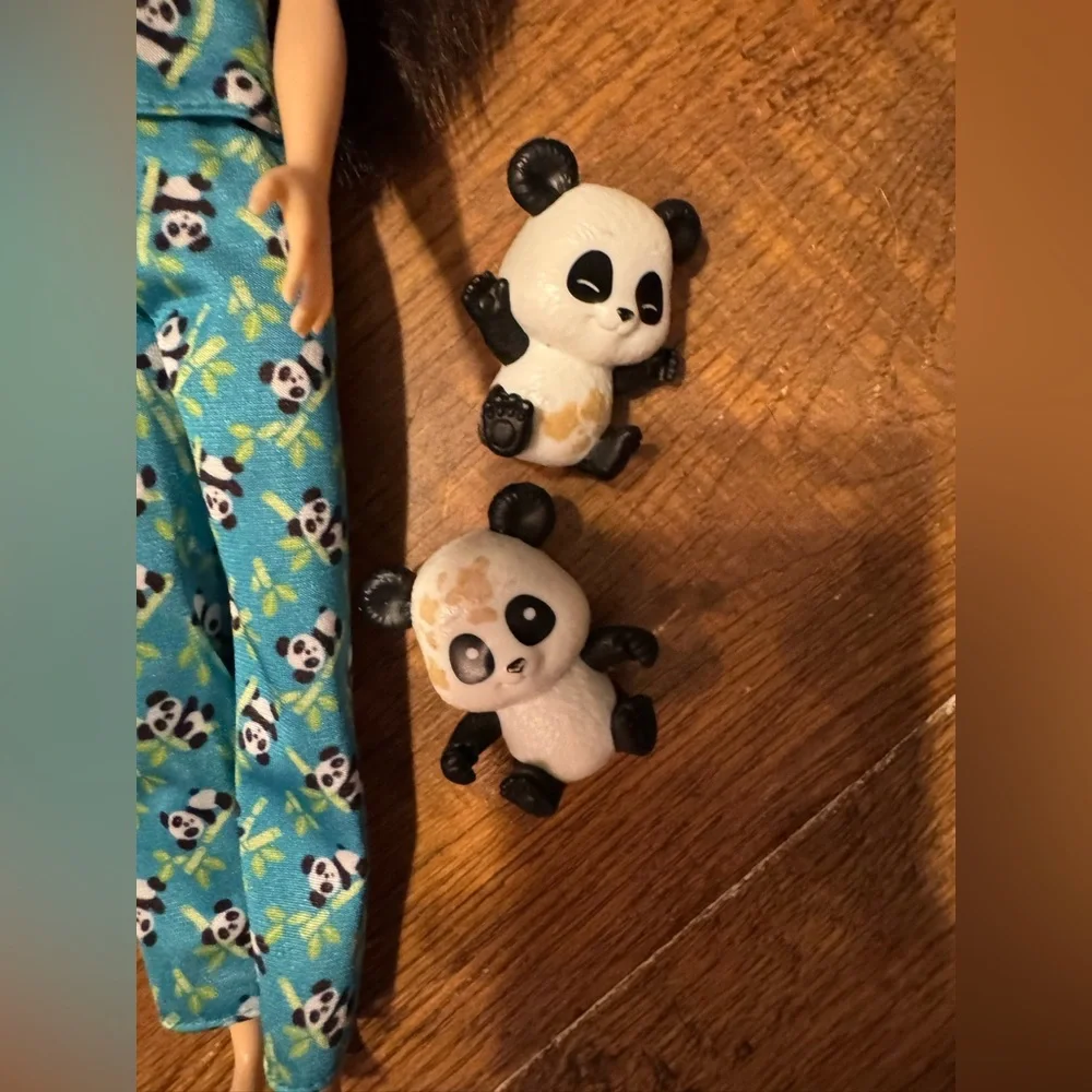 Barbie Asian doll w/ transforming pandas *replacement panda care & rescue set